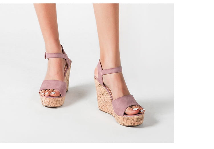 Novos sapatos femininos de verão com plataforma com fivela de uma linha