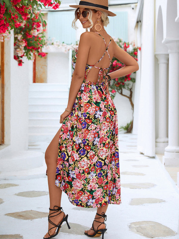 Damska sukienka w kwiaty i z rozcięciem na plecach
