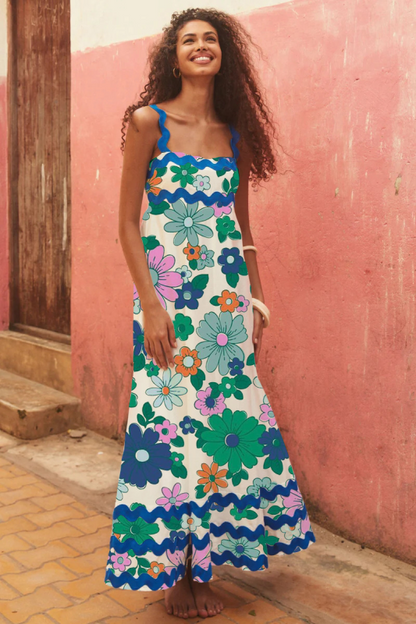 Nouveau modèle de robe tube à vagues florales. Un modèle de robe unique pour tous les jours